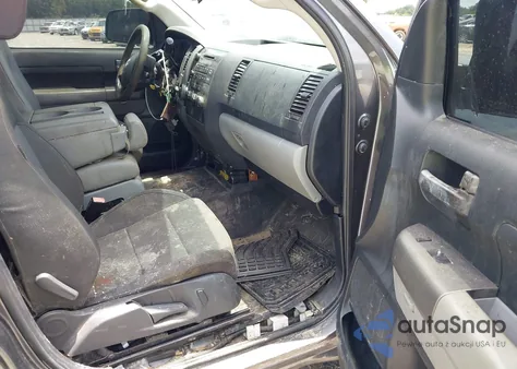 2011 Toyota Tundra Grade 5.7L V8 из США, поврежденный, VIN 5TFUW5F16BX177417